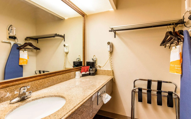 Quality Inn Pelham I-65 exit 246