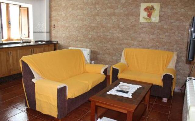 Apartamentos Casa Cerolleiro