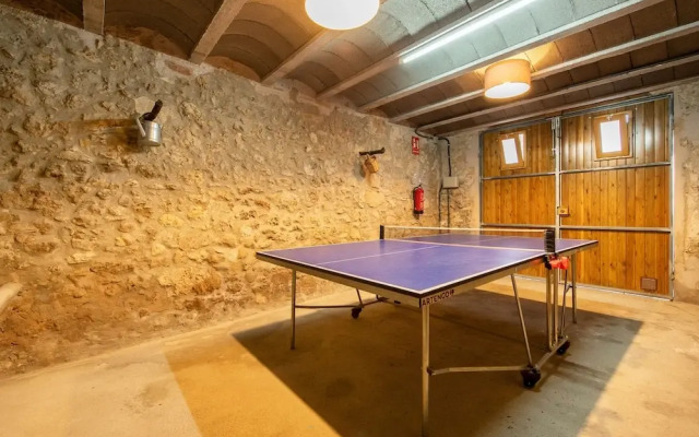 Can Cirera, Rural House In Girona