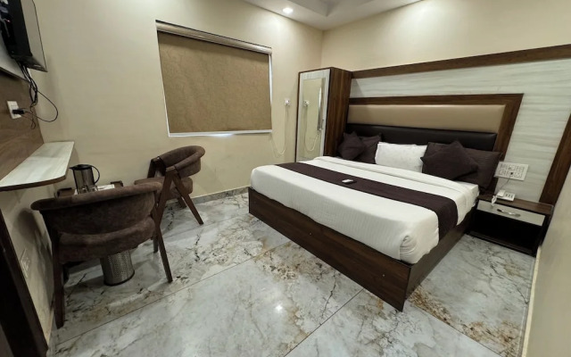 Hotel Dev Rishi By T And M Hotels