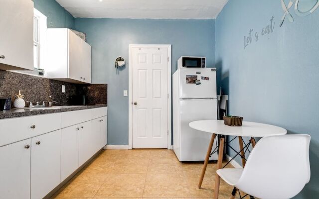 Studio Townhouse 2 blocks from Beach