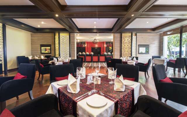 Radisson Blu Udaipur Palace Resort & Spa