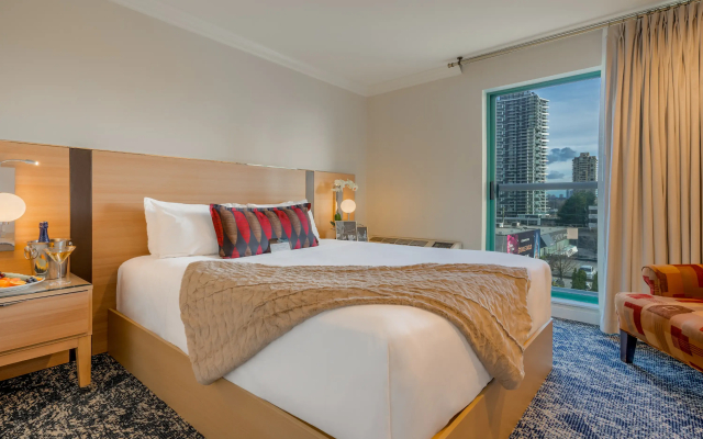 Executive Suites Hotel Metro Vancouver