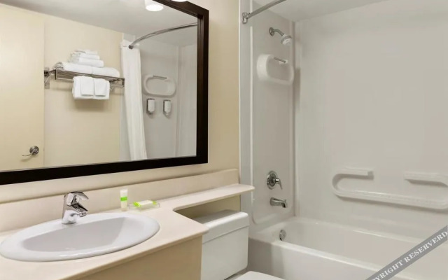 Travelodge Suites Halifax Dartmouth