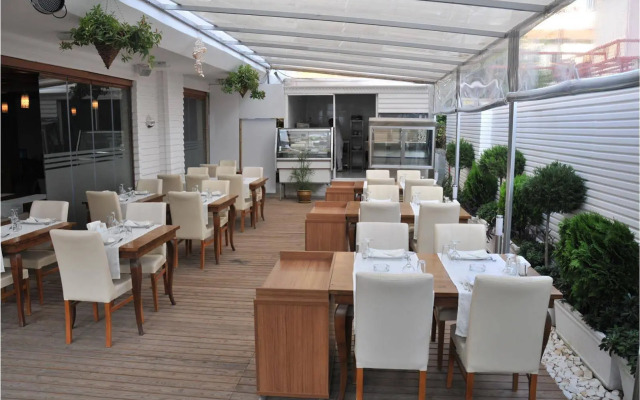 Teos Hotel