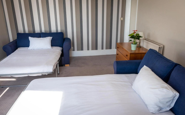 Queens Hotel