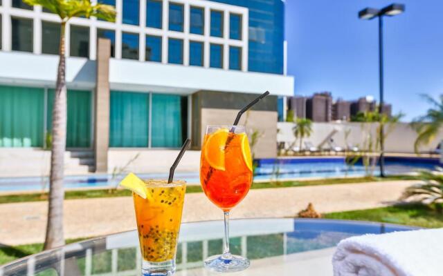 Jade Hotel