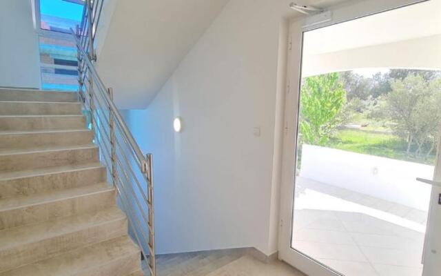 Lalic Gallery Villa