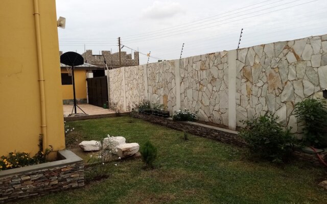 Hidden Gem In Oyibi New 2 Luxury Bedroom Apartment
