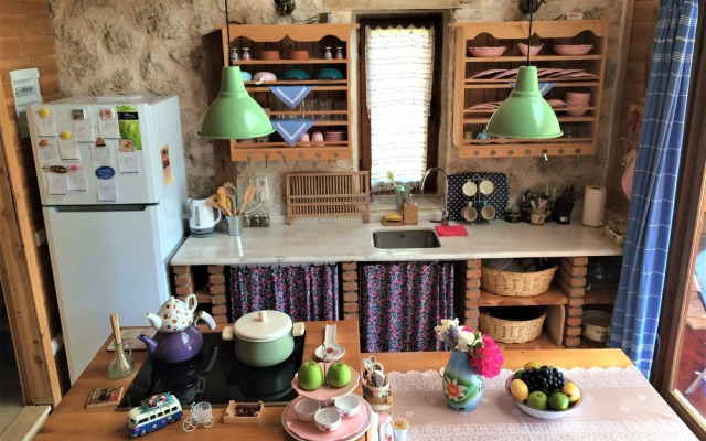 Villa Ceviz Evi by Akdenizvillam