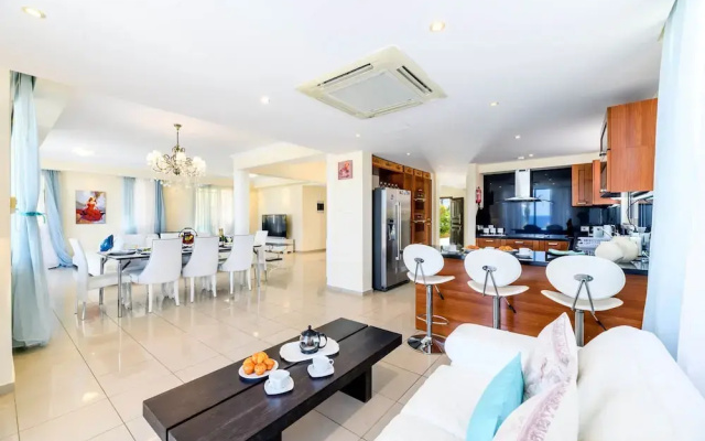 Royal Beachfront Villa