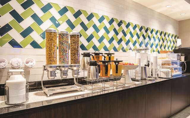 La Quinta Inn & Suites by Wyndham Phoenix Chandler