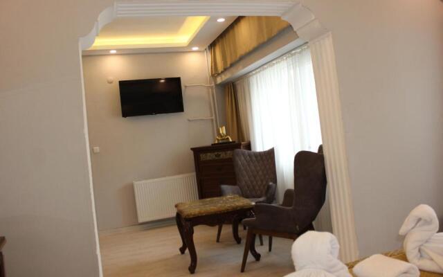 Class Hotel