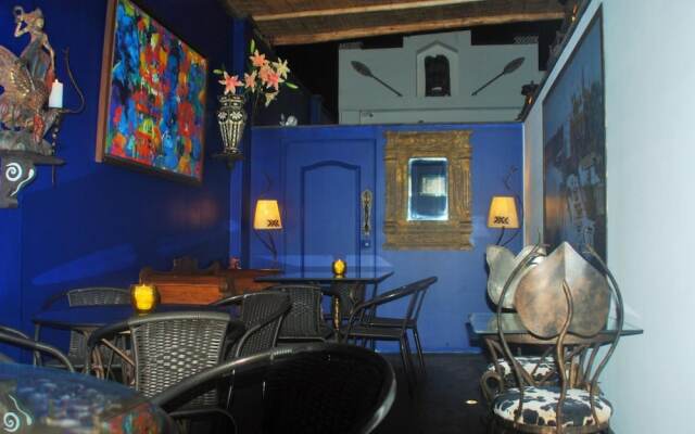 Blue Shark Apartments