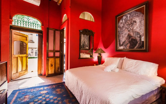 Garlands del Rio Riverside Boutique Hotel