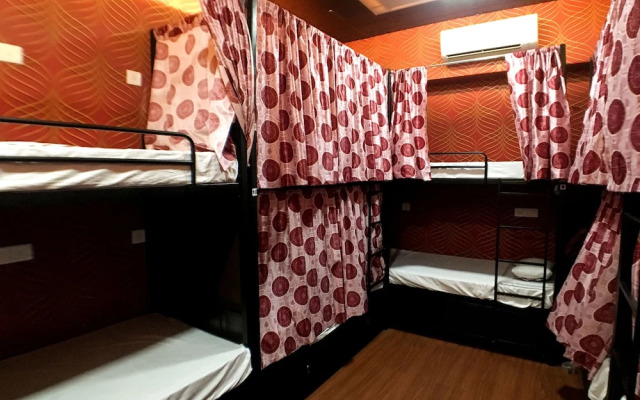 BKC Backpackers - Trade Centre