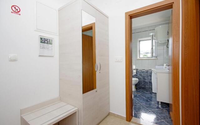 Brki - 350 M From Beach - A1 Mate (4+1)