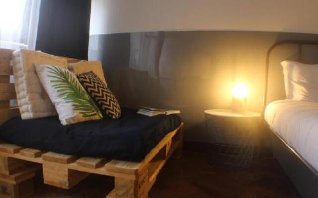 República 20 Guesthouse