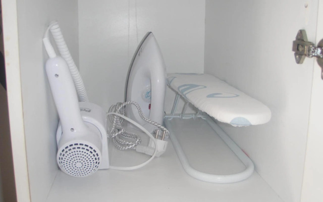 UMBRELLA BEACH APARTMENTs