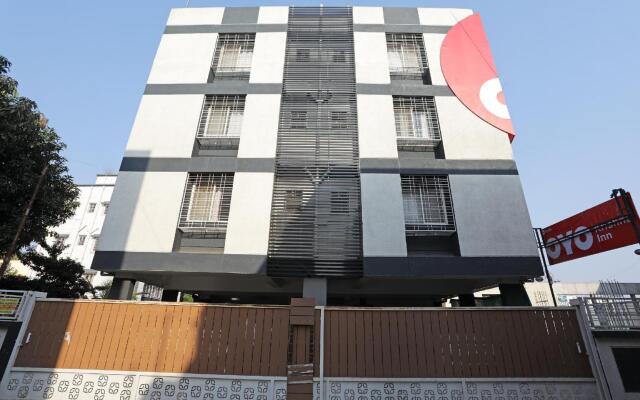 OYO 9194 Hotel Galaxy Apartments