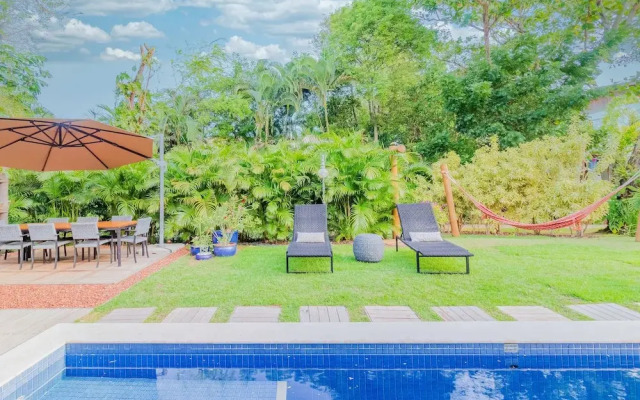 PF41 House 6 Bedrooms 300m from the Sea