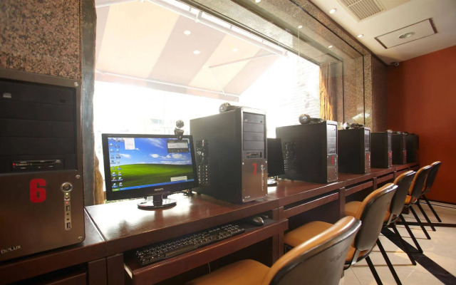 Super OYO 484 Pannee Residence Khaosan (Sha Plus)