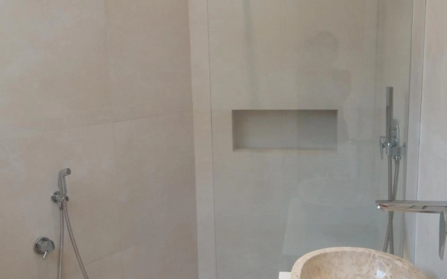 The Olive Grove Apartment by Konnect, Dasia