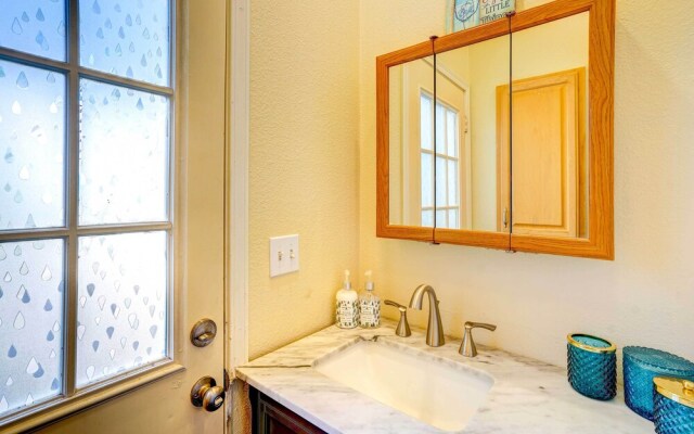 Fallbrook Vacation Rental: 3 Mi to Wineries!