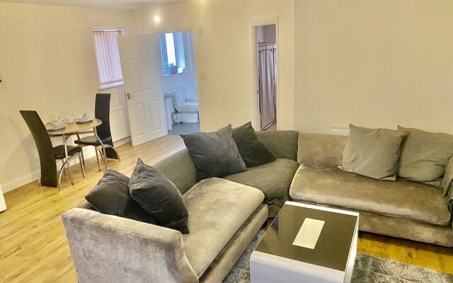 Impeccable 1-bed Apartment in Town Centre Luton