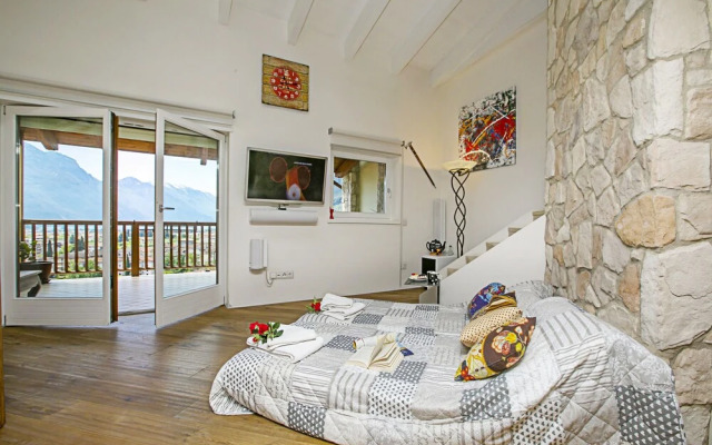 Riva Suite Lake View