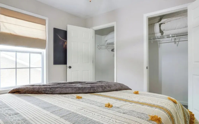 Modern Townhome: Walk to Tennessee Tech University