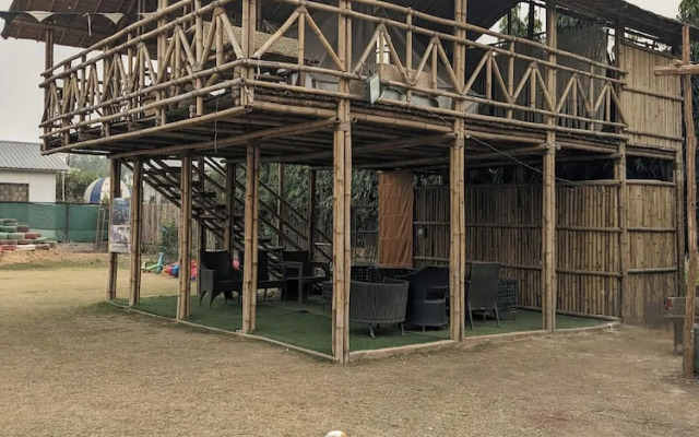 Tuk Tuk Gilhari Noida