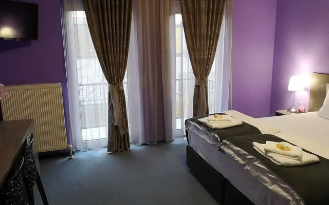 Airport Hotel 10 min to the Airport