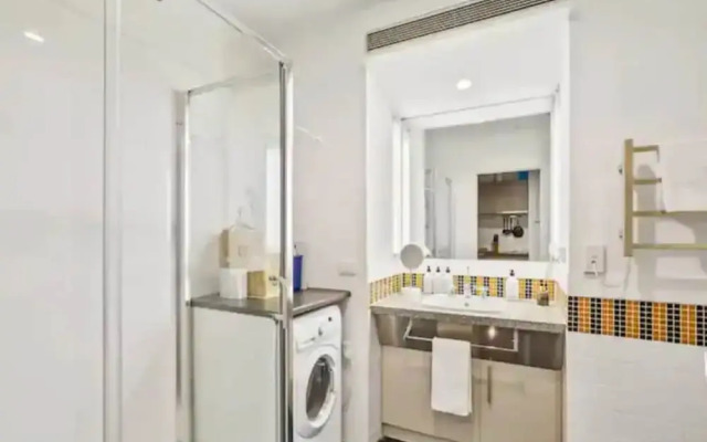 Stylish Studio With Pool And Gym