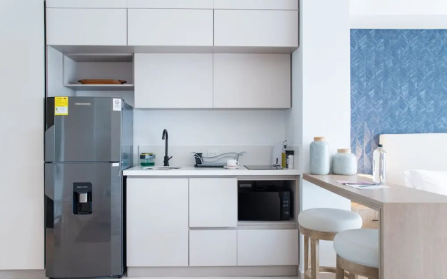 w Spectacular Loft With Balcony in Crespo