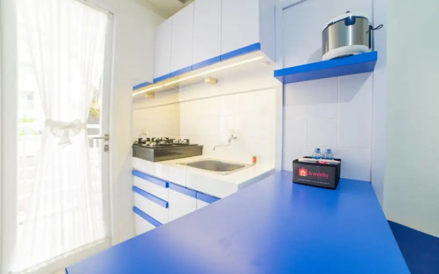 Cozy Apartment at Parahyangan Residence with Direct Access to Swimming Pool