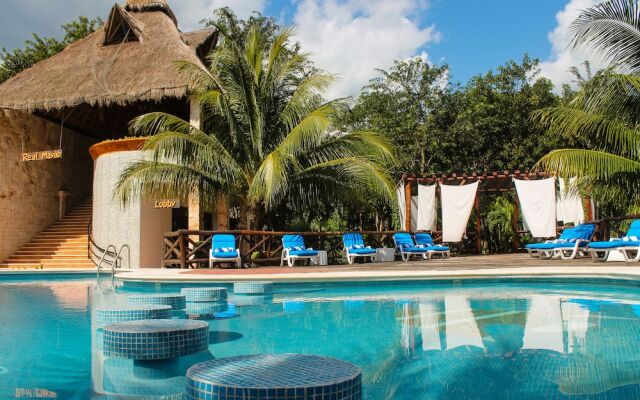 Real Mayab Hotel & Bungalows