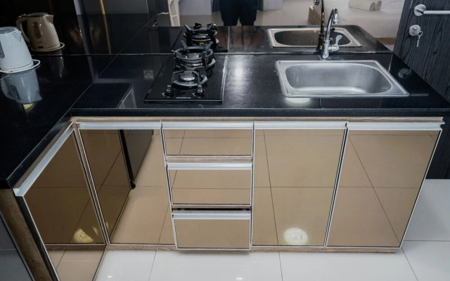 Spacious Studio Room Baileys Apartment