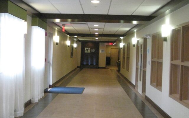 Holiday Inn Express & Suites Absecon-Atlantic City by IHG