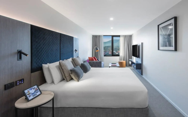 Deco Hotel