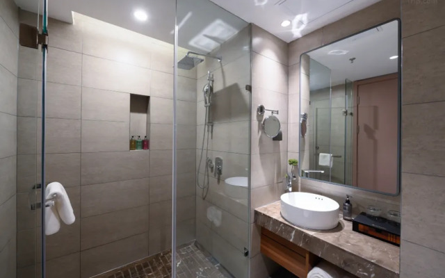 Homeinn Plus Hotel (Jinzhou Railway Station Renmin Street)