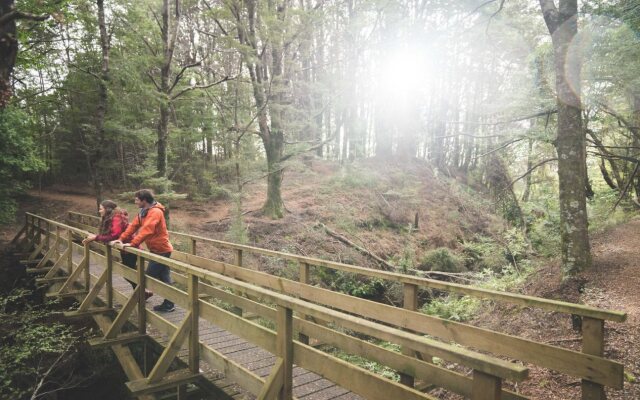 Fiordland National Park Lodge