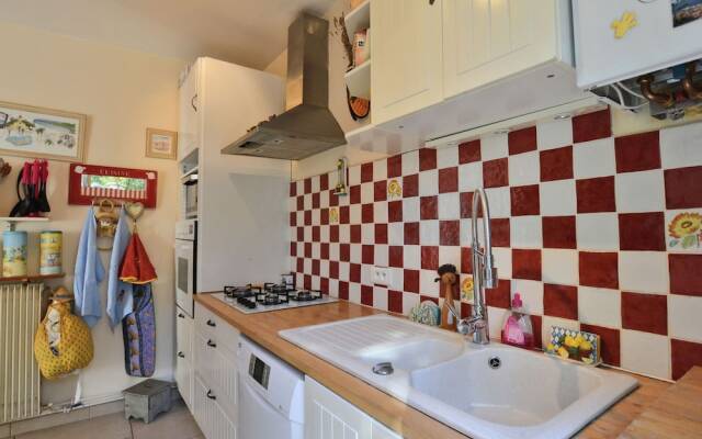 Modern Villa in Gareoult with Private Pool