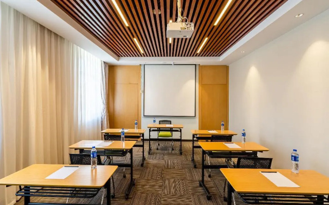 Holiday Inn Express Litang by IHG