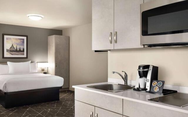 Microtel Inn & Suites by Wyndham Dorval