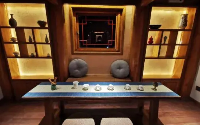 Changshenglou Hostel