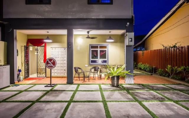 Plumeria 4BR Garden House by uBook