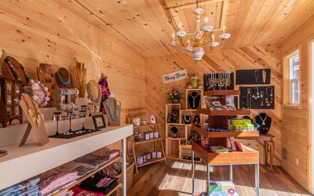 Apples Bed & Breakfast