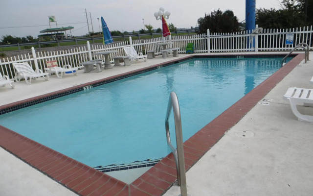 Patti's Inn & Suites