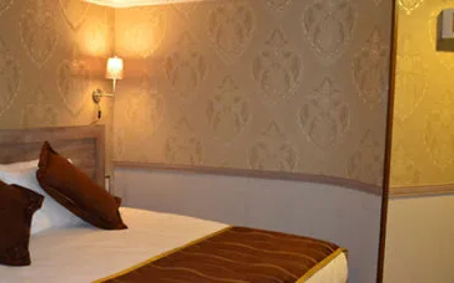 Avalon Hotel